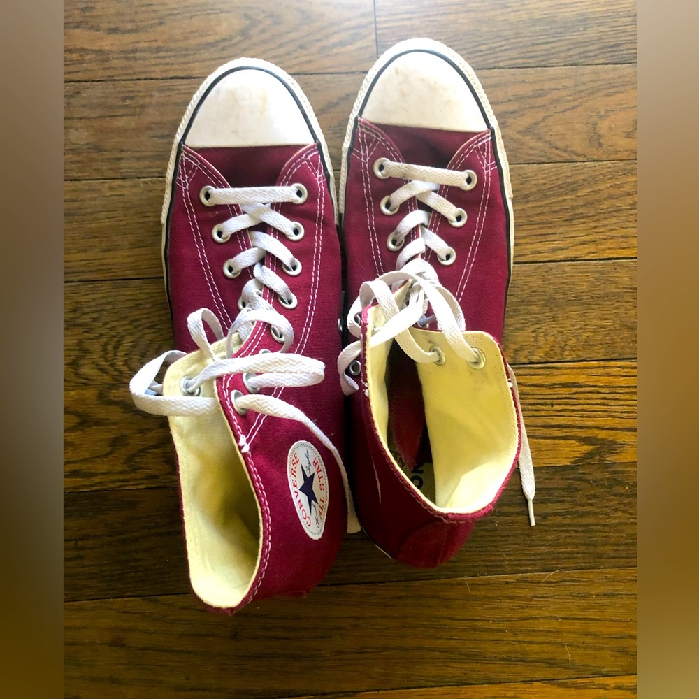 Converse All Stars Size 10 M 12 W Maroon Chuck Taylors Dark Red Sneakers…